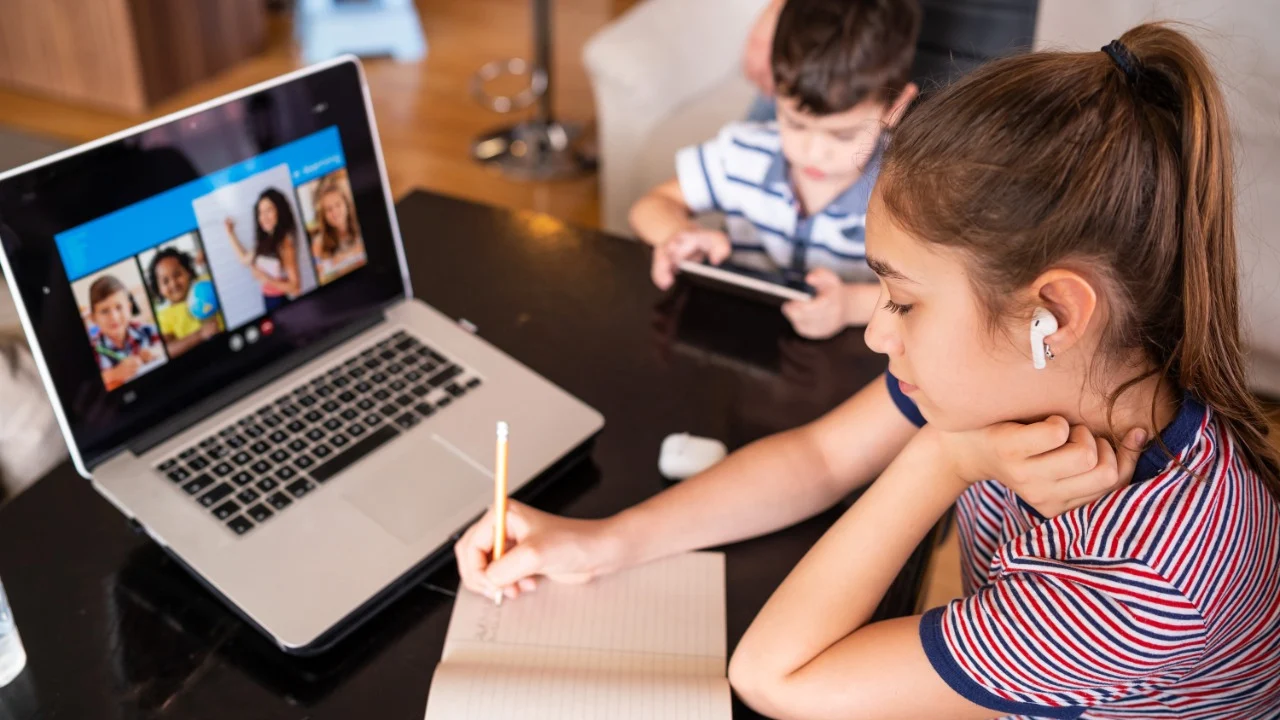 educacion-online-como-tener-una-plataforma-que-cumpla-con-las-expectativas-de-los-alumnos
