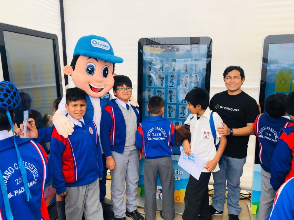 prodequa-en-el-evento-de-presentacion-del-videojuego-sunassito-en-accion prodequa-en-el-evento-de-presentacion-del-videojuego-sunassito-en-accion